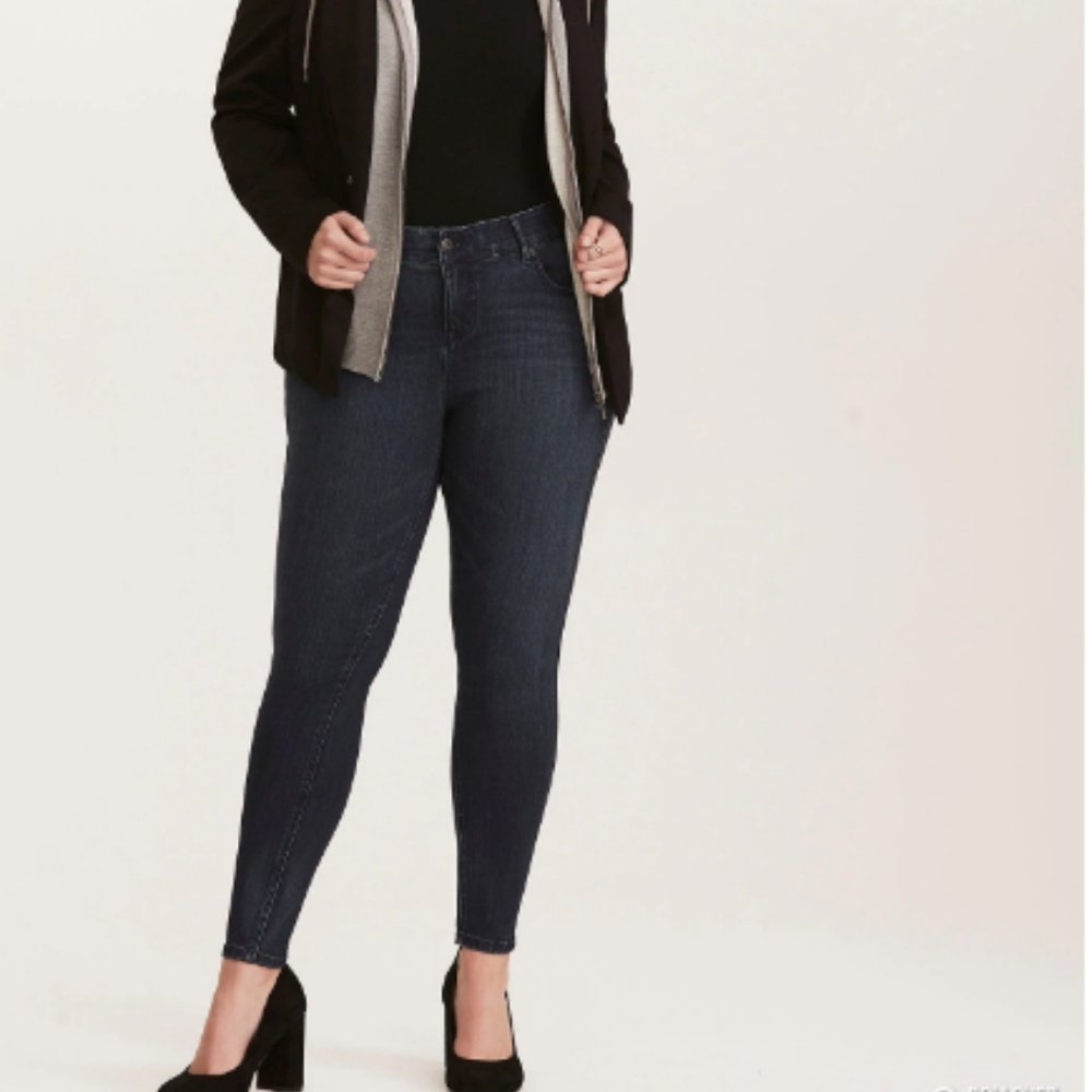 Premium Stretch Bombshell Skinny Jean